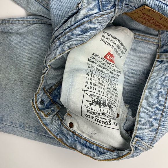 Vintage Levi’s 550 Relaxed Fit Tapered Leg Jeans👖 - Picture 5 of 7